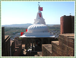 http://www.bharatonline.com/himachal-pradesh/pics/chamunda-devi-temple.jpg