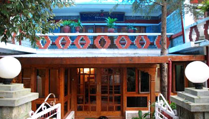 Chonor House