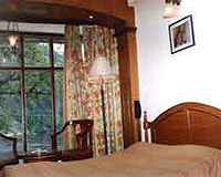 Guest Room - Lakeside Inn