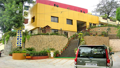 Aradhana Hotel