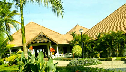 Abad Whispering Palms Lake Resort
