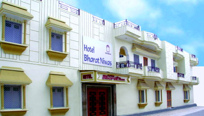 Hotel Bharat Niwas
