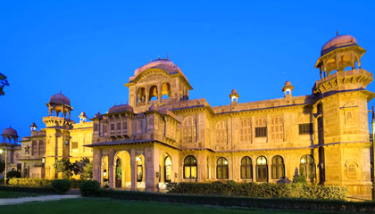 WelcomHeritage Lallgarh Palace