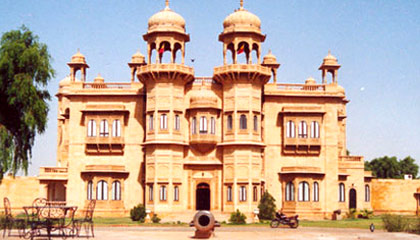 Jawahar Niwas Palace