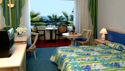 Guest Room - Palm Beach Hotel