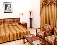 Guest Room - Victoria Continental Inn