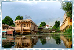 Kashmir Houseboats