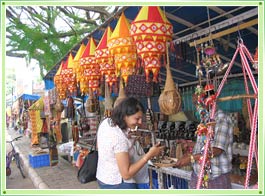 Shopping in Thekkady