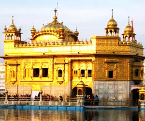 paragraph on golden temple