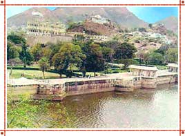 Ana Sagar Lake in Rajasthan