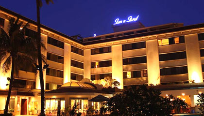Sun-n-Sand Hotel