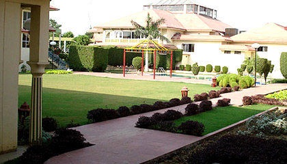Shiva Oasis Resort Behror