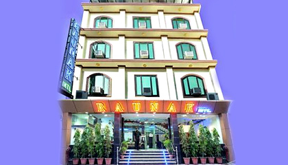 Hotel Raunak