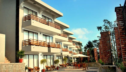 Kanatal Resort & Spa