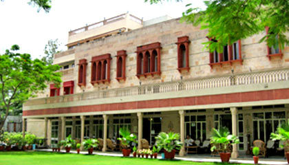 Hotel Arya Niwas